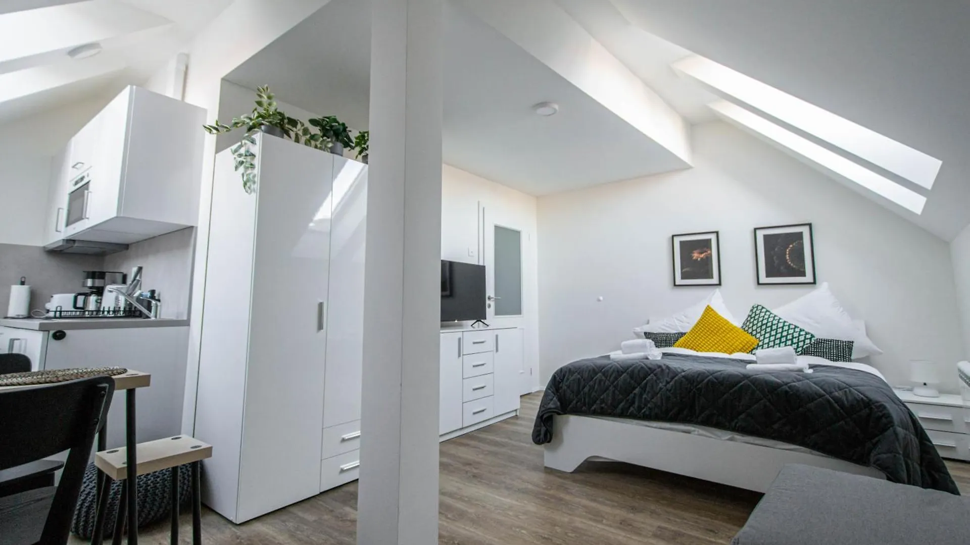 Florenc Charming Studio location